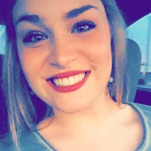 Meet your Posher, Casey